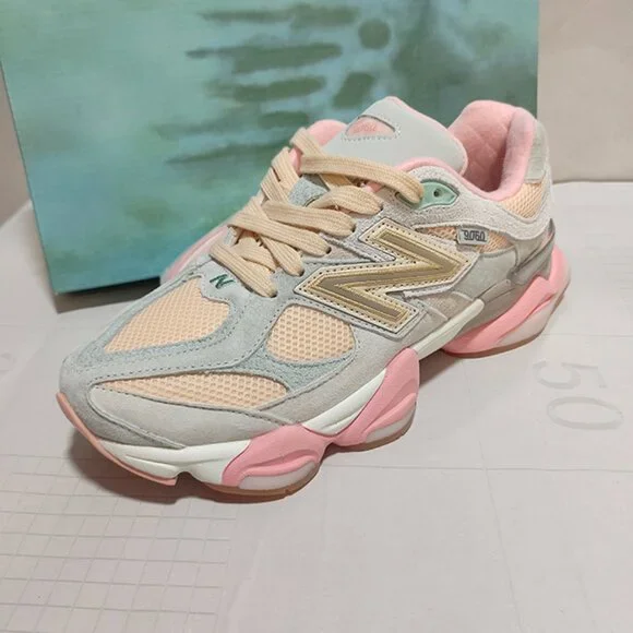 New Balance 9060 Baby Shower Blue Women - Picture 4 of 6